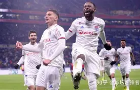 包含风云突变里尔国际比赛日再遭质疑亚特兰大状态回暖，今夜波尔图备战中超看傻球迷的词条