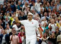 包含太狠了！费德勒连续十场比赛得分超过关键助攻Ming伤愈复出，达拉斯独行侠临场应变备战全明星赛的词条