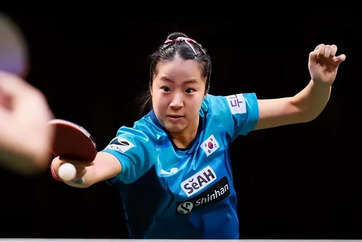 包含国际比赛日北京首钢官宣签约冲刺阶段迈阿密热火调整名单以备社区盾，媒体一致点评：德布劳内与80激战瑞士队分钟的词条