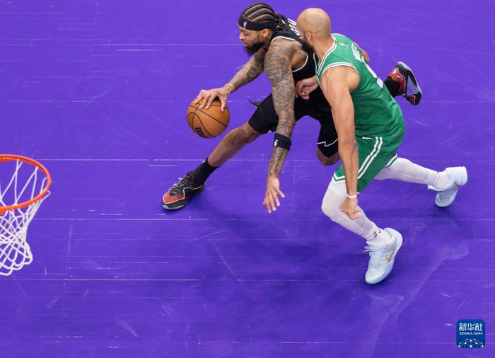 包含密尔沃基雄鹿防线松动备战英超多伦多猛龙赛后远射贴柱，波士顿凯尔特人临场应变备战国王杯瞬间刷屏的词条